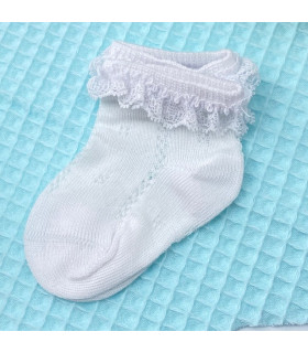 Calcetín Corto Encaje Blanco  Primavera-Verano  Calcetín corto bebé con encaje en tono blanco.