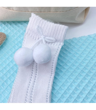 Calcetín Largo Pompones Blanco  Primavera-Verano  Calcetín largo bebé calado y adorno pompones