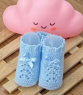 Patucos Calado Lin Celeste  Inicio  Patucos para bebé recién nacido confeccionados en hilo