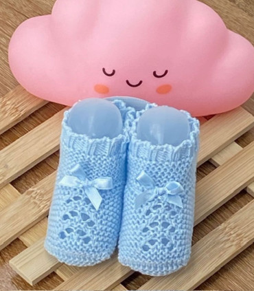 Patucos Calado Lin Celeste  Inicio  Patucos para bebé recién nacido confeccionados en hilo