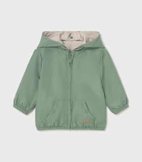 Cortavientos Reversible Bebé Niño  Inicio  Cortavientos reversible en tono verde de Mayoral