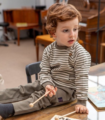 Conjunto Sudadera y Pantalón Niño Croco  Inicio  Conjunto de sudadera y pantalón tipo chándal
