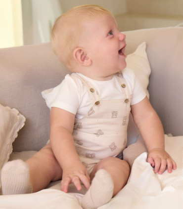 Peto corto con camiseta Mayoral bebé niño beige ositos  Inicio  Peto corto estampado con